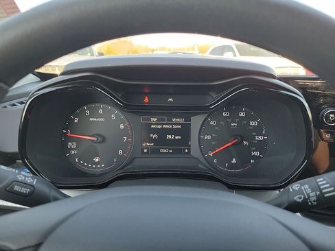 Used 2025 Chevrolet Trax LS w/ LS Convenience Package FWD image 19