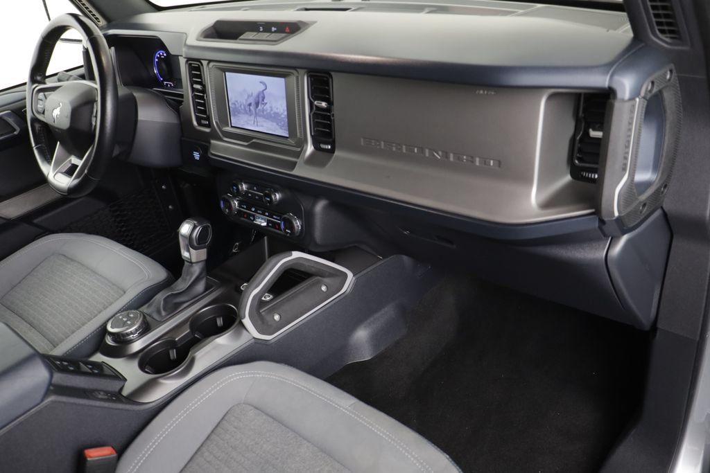 Used 2023 Ford Bronco Outer Banks AWD/4WD image 22