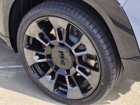 New 2026 BMW XM Label Red image 7