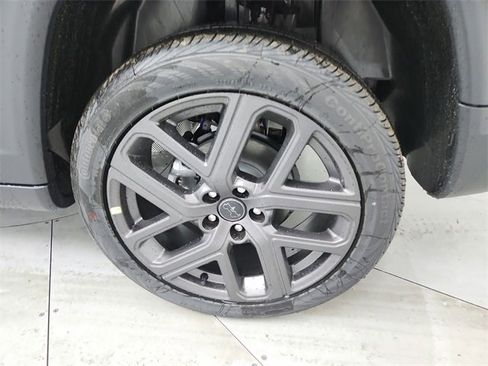 New 2026 Jeep Compass Latitude image 39