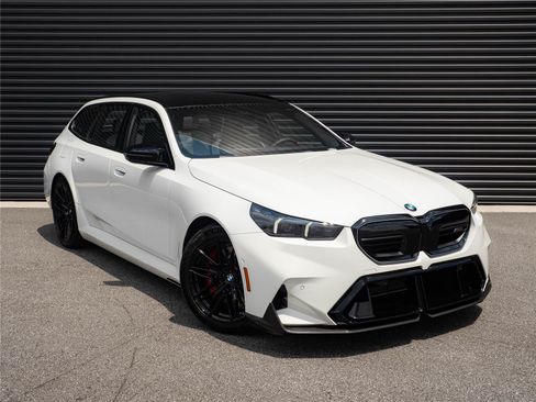 Used 2026 BMW M5 Touring w/ M Driver's Package AWD/4WD image 25