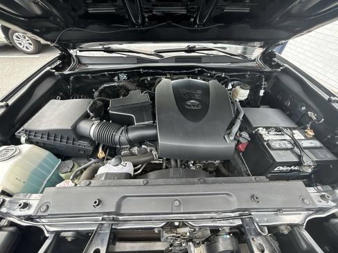 Used 2020 Toyota Tacoma TRD Sport RWD image 17