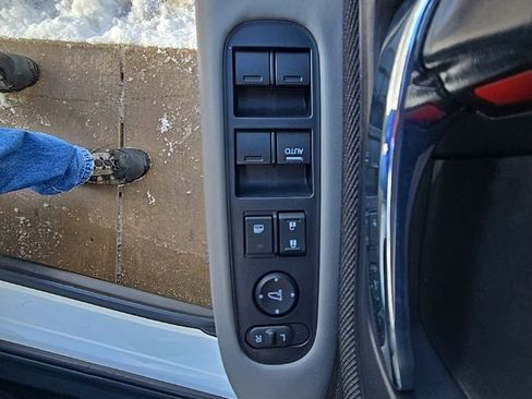 Used 2021 Honda HR-V LX image 14