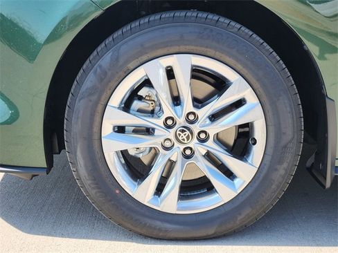 New 2026 Toyota Sienna Limited image 8