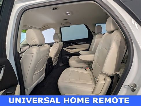 Used 2023 Buick Enclave Essence image 7