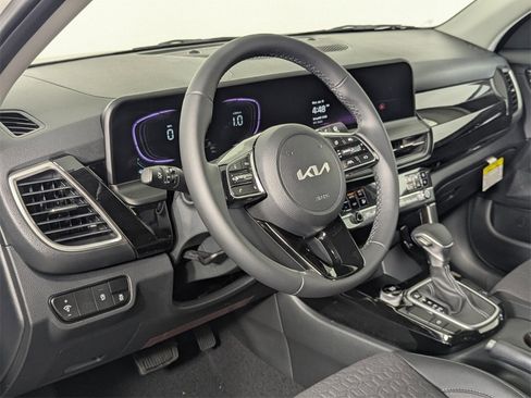 New 2026 Kia Seltos S image 11