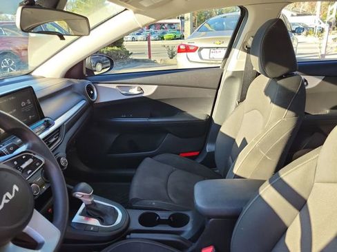 Used 2024 Kia Forte LX image 12