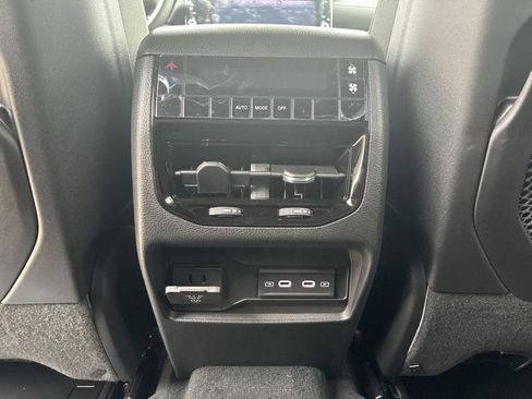 New 2026 Jeep Grand Cherokee L 4WD image 35