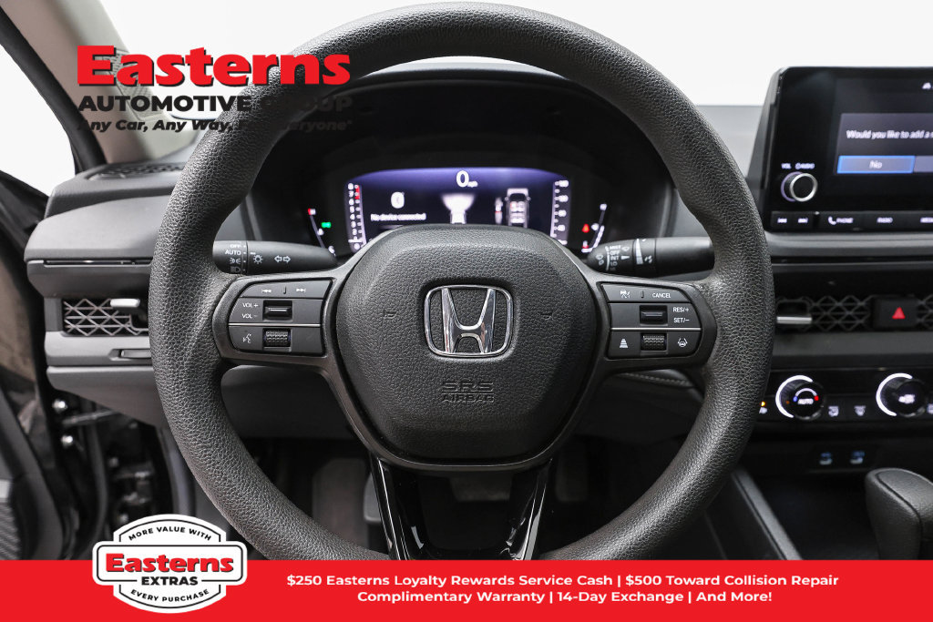 Used 2025 Honda Accord SE image 11