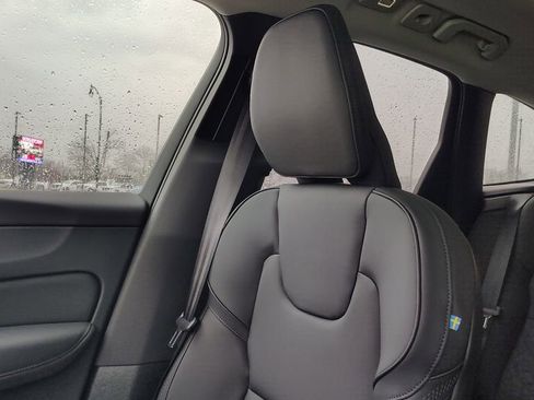 New 2026 Volvo XC60 B5 Plus w/ Climate Package image 21