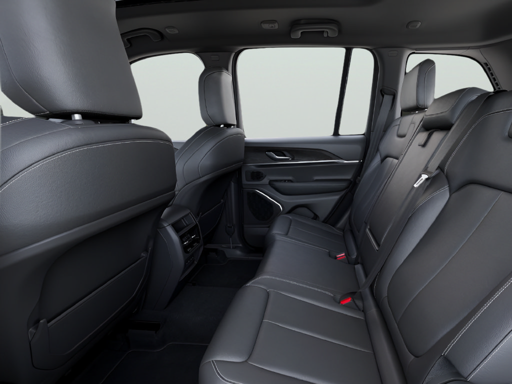 New 2027 Jeep Grand Cherokee Limited AWD/4WD image 24