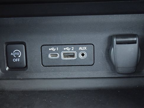 Used 2024 Nissan Sentra SV image 17