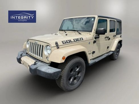 Used 2016 Jeep Wrangler Unlimited Sahara w/ Connectivity Group AWD/4WD image 1