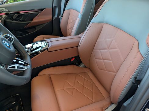 New 2027 BMW 550e xDrive AWD/4WD image 10