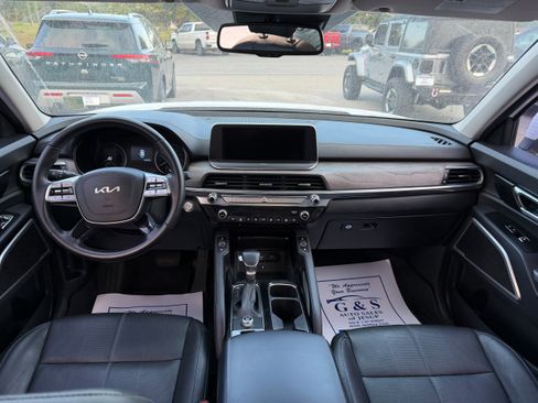 Used 2022 Kia Telluride EX w/ EX Premium Package FWD image 14