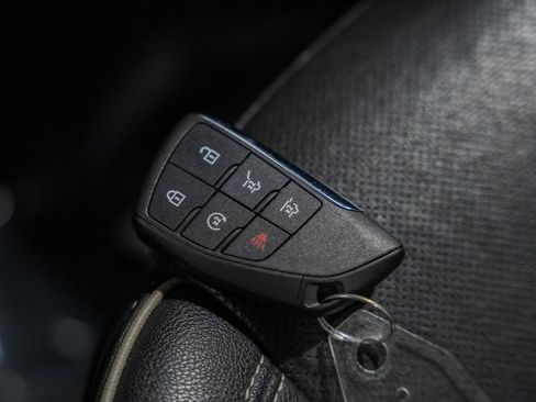 Used 2023 GMC Yukon SLT image 52