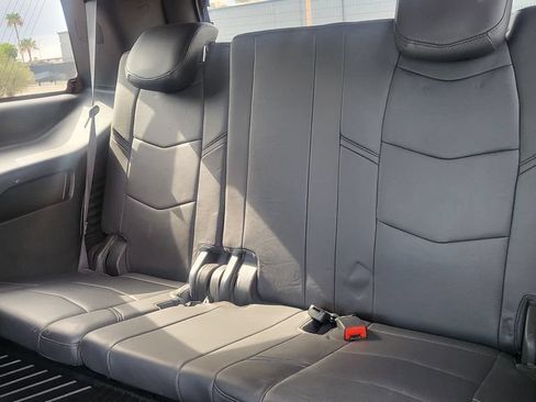 Used 2018 Cadillac Escalade Platinum AWD/4WD image 27