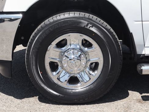 Used 2024 RAM 2500 Tradesman w/ Chrome Appearance Group RWD image 44
