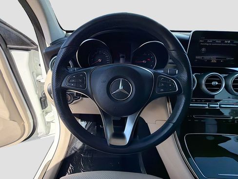 Used 2019 Mercedes-Benz GLC 300 image 38