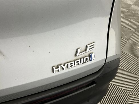 Used 2023 Toyota Sienna LE image 28