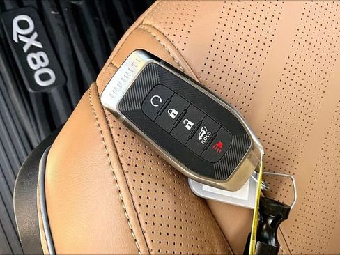 New 2026 INFINITI QX80 Luxe image 11