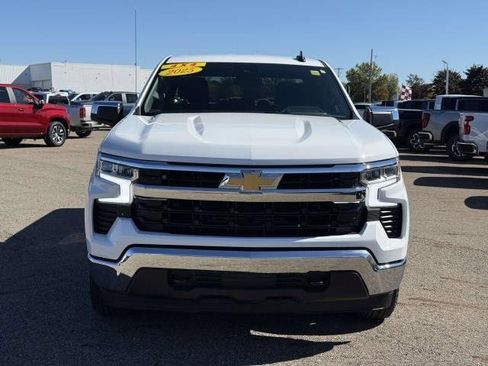 Used 2025 Chevrolet Silverado 1500 LT image 3