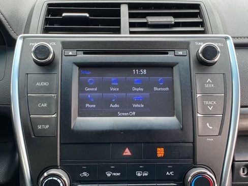 Used 2016 Toyota Camry LE FWD image 24