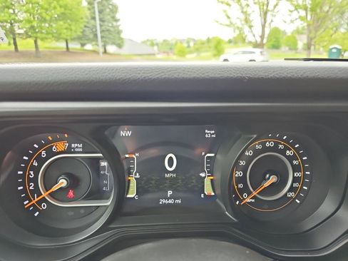 Used 2024 Jeep Wrangler Unlimited Sport AWD/4WD image 29