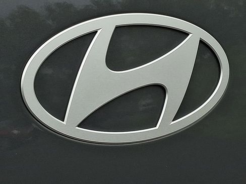 Used 2026 Hyundai Santa Fe SEL FWD image 29