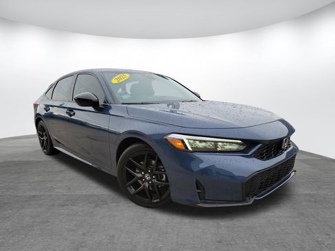 Used 2025 Honda Civic Sport image 1