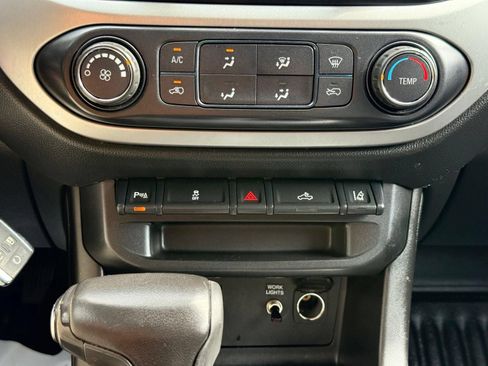 Used 2021 Chevrolet Colorado LT w/ Fleet Safety Package RWD image 34