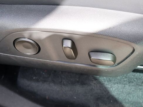 Used 2024 GMC Acadia Elevation image 34