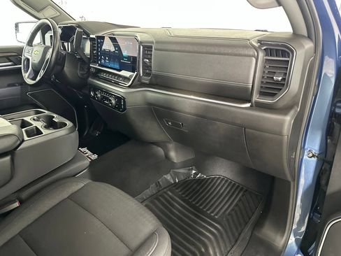 Used 2024 Chevrolet Silverado 1500 LT AWD/4WD image 34