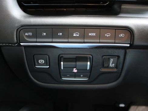 Used 2024 Cadillac Escalade Sport Platinum w/ LPO, ONYX Package AWD/4WD image 28