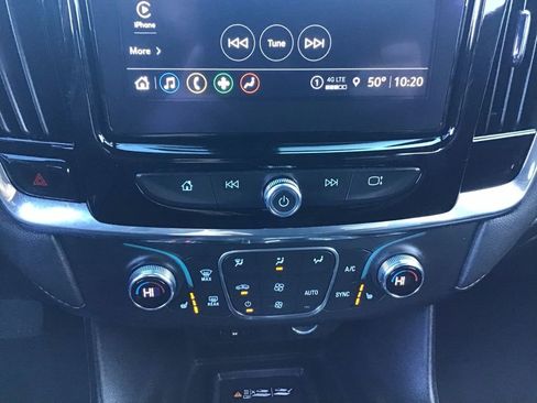 Used 2023 Chevrolet Traverse LT image 29