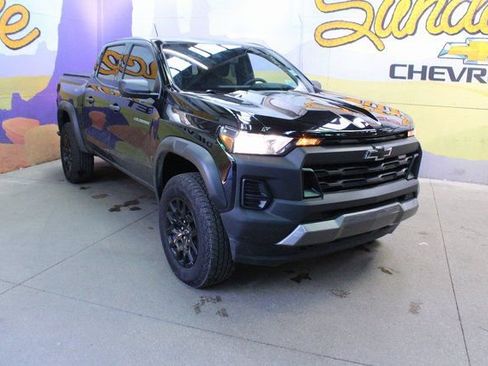 Used 2024 Chevrolet Colorado Trail Boss image 2