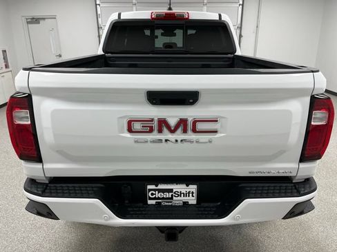 Used 2023 GMC Canyon Denali AWD/4WD image 9