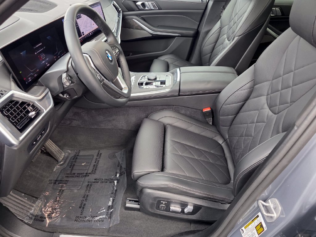 Certified 2025 BMW X5 sDrive40i w/ Premium Package RWD image 9