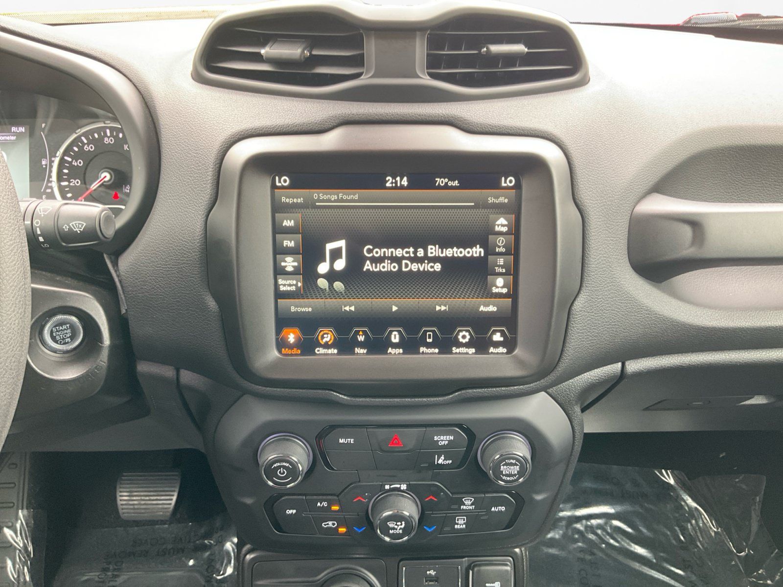 Used 2023 Jeep Renegade Latitude AWD/4WD image 12