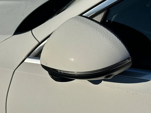 Used 2023 Mercedes-Benz C 300 Sedan image 17