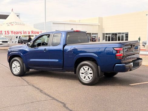 Used 2022 Nissan Frontier SV RWD image 4