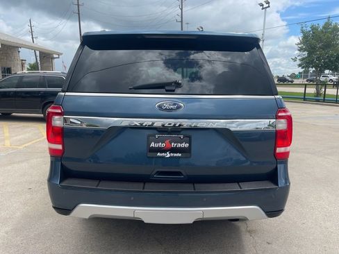 Used 2018 Ford Expedition XLT w/ Equipment Group 202A RWD image 8