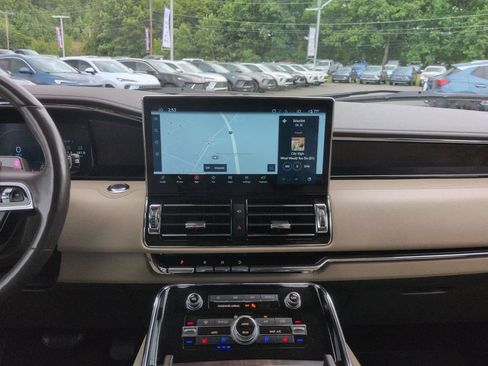 Used 2022 Lincoln Navigator L Reserve AWD/4WD image 14