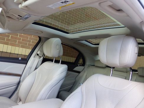 Used 2016 Mercedes-Benz S 550 4MATIC Sedan image 34