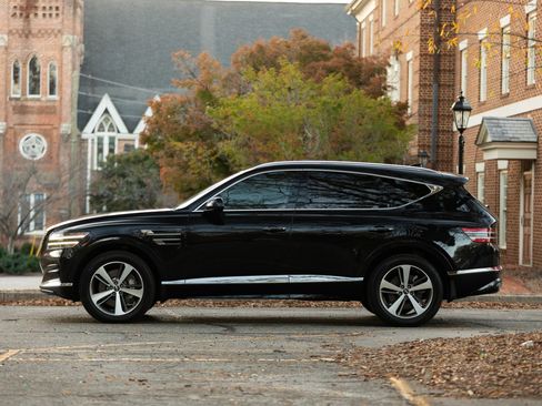 Used 2022 Genesis GV80 3.5T w/ Advanced Package 06 image 10