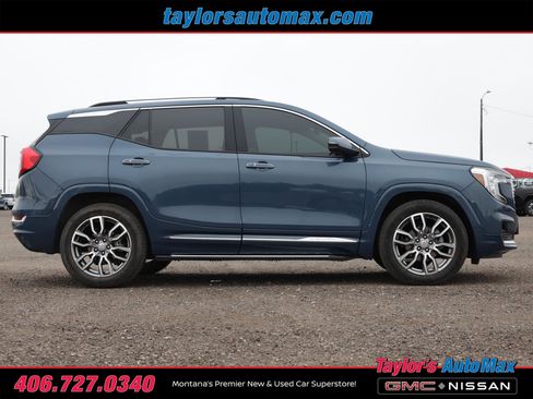 Used 2024 GMC Terrain Denali w/ Denali Premium Package image 3