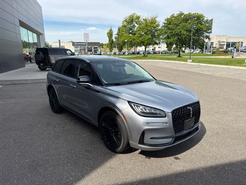 Used 2023 Lincoln Corsair AWD w/ Equipment Group 101A image 7