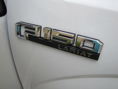 Used 2020 Ford F150 Lariat w/ Equipment Group 502A Luxury AWD/4WD image 26