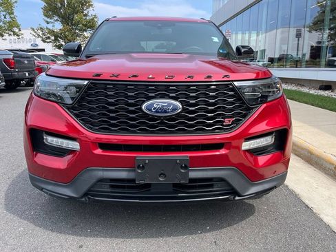Used 2022 Ford Explorer ST w/ Equipment Group 401A AWD/4WD image 2