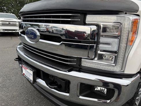 Used 2019 Ford F250 Lariat w/ Lariat Ultimate Package image 10